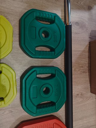 Pesas y Barra de Gimnasio