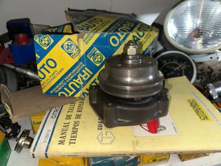 Bomba de agua de seat 1500/124/1430 perkins 4.108
