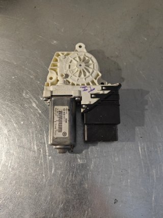 Motor elevalunas Golf MK5