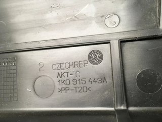 Tapa caja bateria VW 1K0915443A