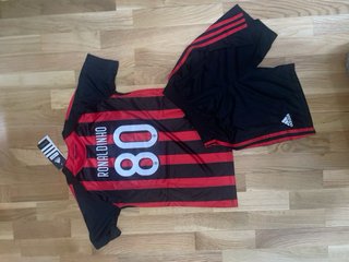 Equipación AC Milan Ronaldinho Talla 26 (kids)