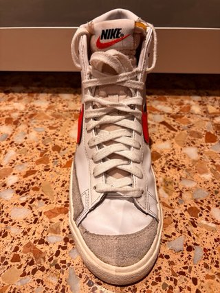 Nike Blazer blancas y naranjas