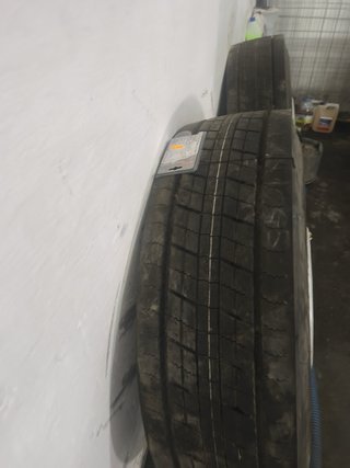 Nuevas Cubiertas BRIDGESTON y Llantas 22.5 Camión