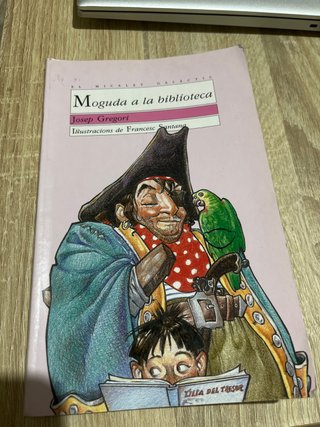 Moguda a la biblioteca