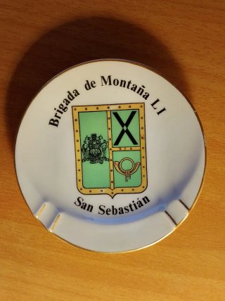 Conjunto de Ceniceros Cerámica Militar