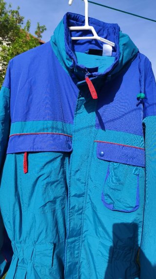 Mono de esquí azul y turquesa de la talla 44