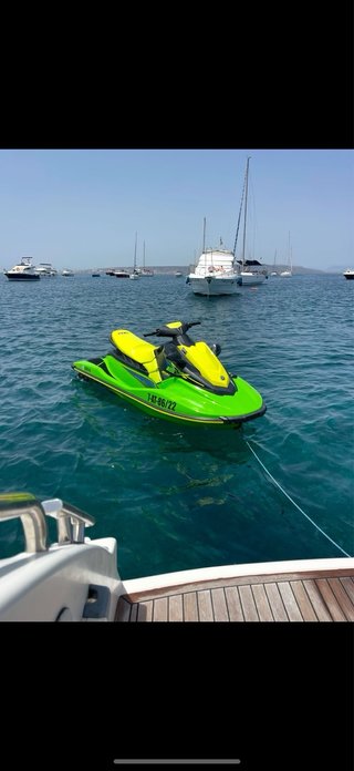Moto de agua Yamaha EX Sport verde/amarillo