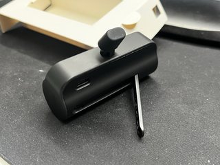 Power bank Blackbyte 5000mAh con soporte