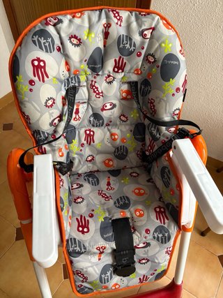 Trona de bebé con divertido estampado