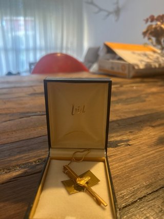 Broche Corbata Virgen del Rocío Vid Dorado