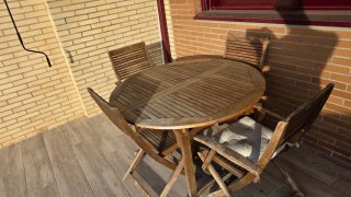 Conjunto de mesa y seis sillas de teka