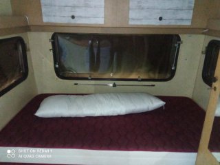 Caravana fija en camping