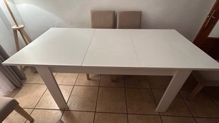 Mesa de comedor blanca extensible