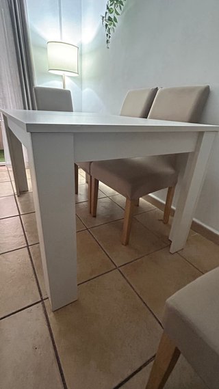 Mesa de comedor blanca extensible