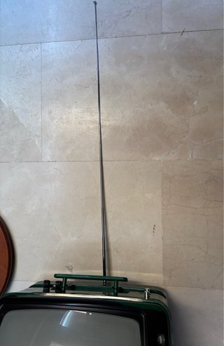 Televisor Hitachi Vintage Verde
