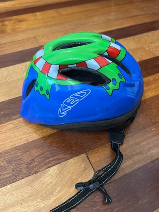 Casco bici infantil rana