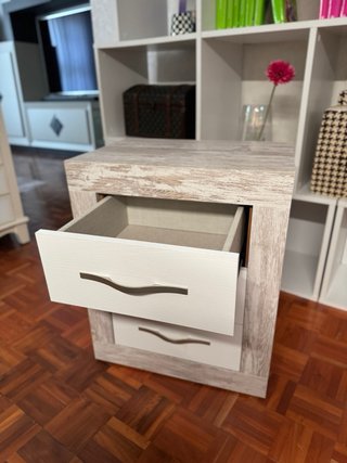 Mesitas de noche blanco y madera