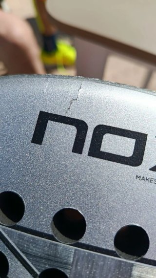 Pala pádel Nox AT10 Genius 18K 2024