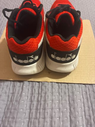 Scarpe Diadora N.41 Rosse e Bianche