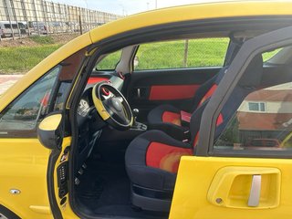 Peugeot 1007 2006