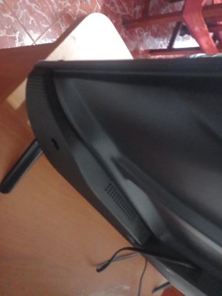 TV CHIQ 40 90x50cm 2 HDMI