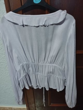 Blusa Stradivarius Lila Volantes Lazos Talla M