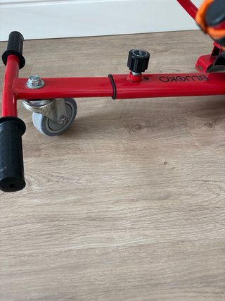 Hoverboard con asiento rojo