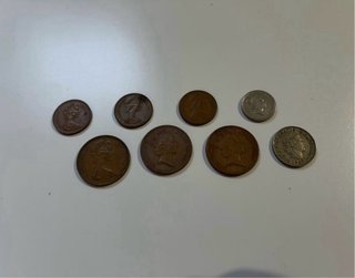 Monedas muy antiguas y de varios países.Preguntame