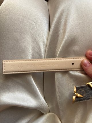 Cinturón Louis Vuitton Monograma Reversible