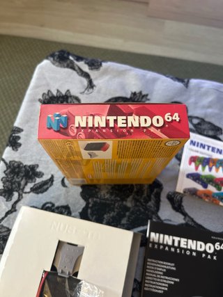 Nintendo 64 Expansion Pak con caja y manuales