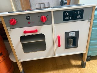 Cocinita de madera para niños