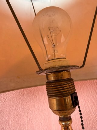Lámpara de pie antigua para restaurar