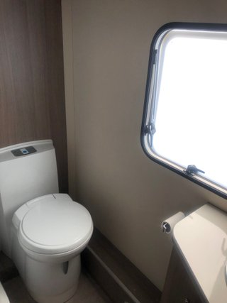 Preciosa caravana Caravelair Allegra 556