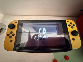 Nintendo Switch Edición Pokémon Let's Go Pikachu