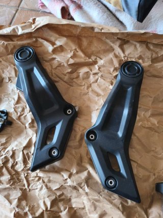 Tapas Chasis Lateral Yamaha MT-07 2021