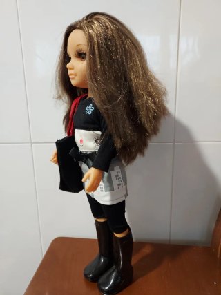 Muñeca Nancy con bolso y botas