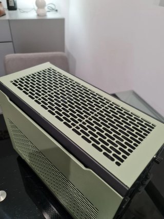 Caja Thermaltake TR100 Matcha mini-itx