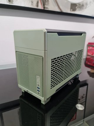 Caja Thermaltake TR100 Matcha mini-itx