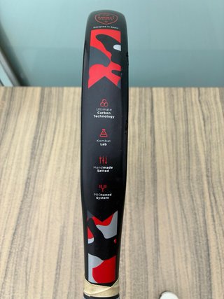Pala Padel Kombat Hunter + Grip