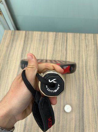 Pala Padel Kombat Hunter + Grip