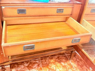 Armario antiguo clasico de madera