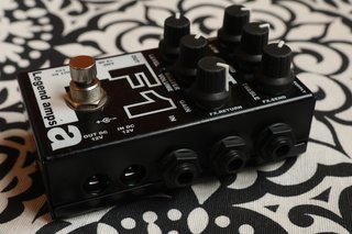 AMT F1 Pedal Guitarra Fender