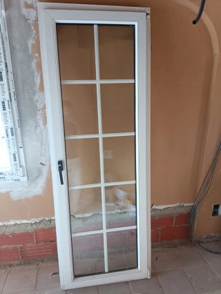 Puerta PVC Climalit con Marco