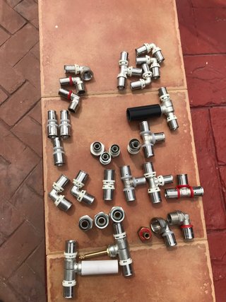 Lote Fontanería: Codos, Tes, Manguitos