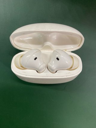 Auriculares Bluetooth + funda silicona