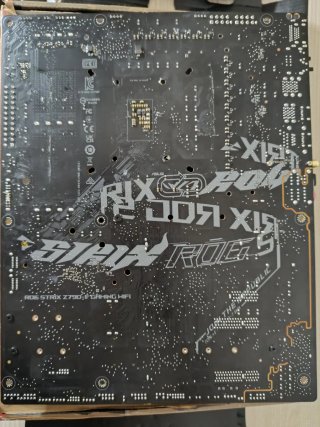 Scheda madre ASUS ROG STRIX Z790-F GAMING WIFI