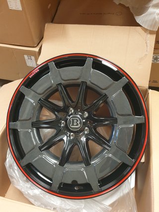 Llantas 24 Mercedes G Brabus Black Forged