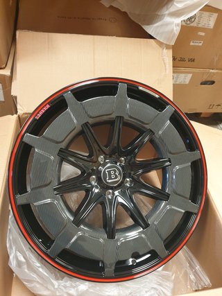 Llantas 24 Mercedes G Brabus Black Forged