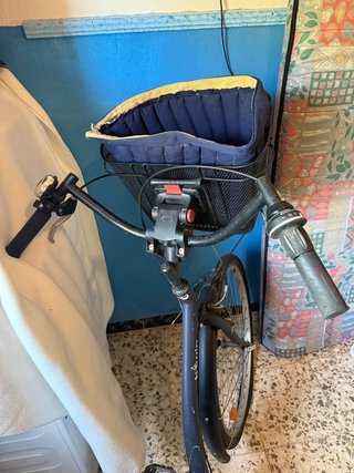 Bicicleta Paseo Mujer Btwin con cesta (Decathlon)
