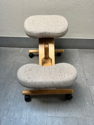 Sedia ergonomica svedese legno chiaro